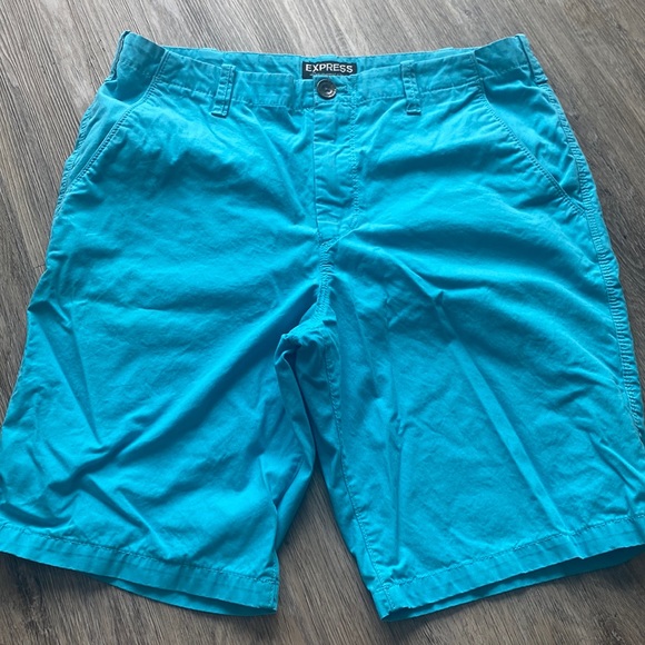 Express Shorts - Picture 1 of 4